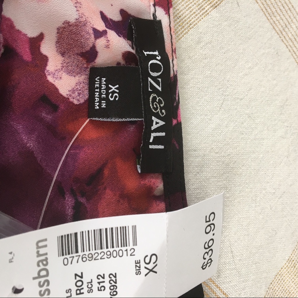 NWT XS ROZ & ALI PEEK-A-BOO FRONT PINK BLACK & PURPLE FLORAL BELL SLEEVED TOP - Picture 9 of 13